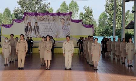 กิจกรรมเขตพื้นที่การศึกษาสุจริต เข้าแถวเคารพธงชาติ สวดมนต์ไหว้พระ 