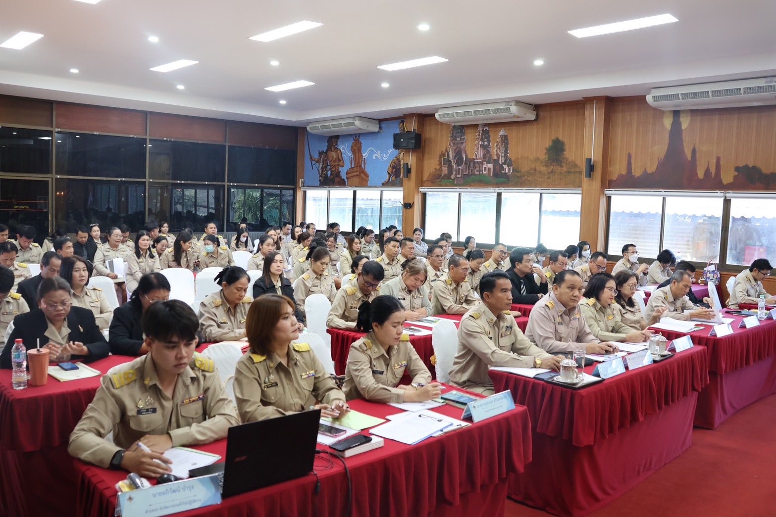 การประชุมผู้บริหารสถานศึกษา 3.68