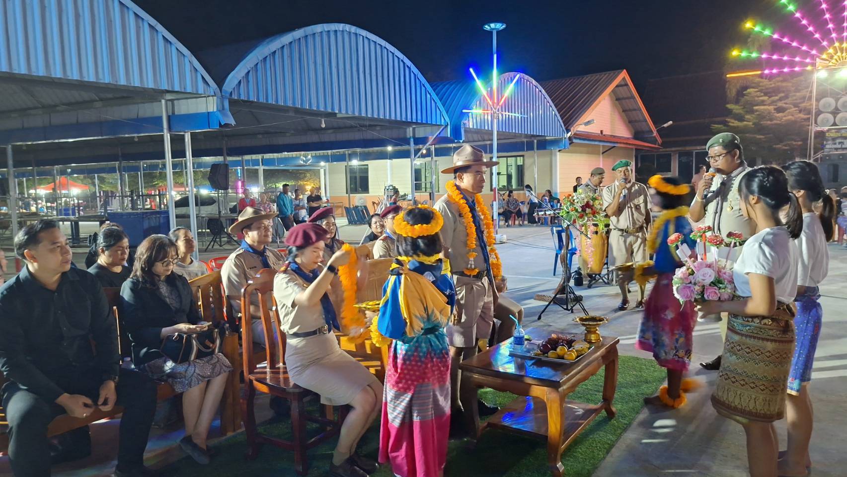 พิธีเปิดรอบกองไฟโครงการเดินทางไกลและอยู่ค่ายพักแรมลูกเสือ 3.12.68.4