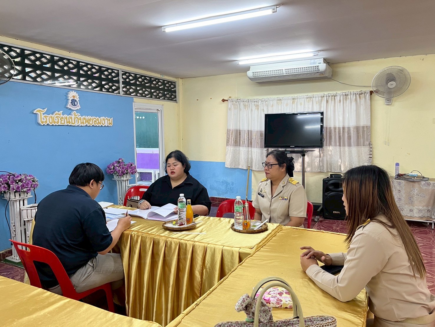 ลงพื้นที่ติดตามช่วยเหลือเด็กนักเรียน 2.12.68.3