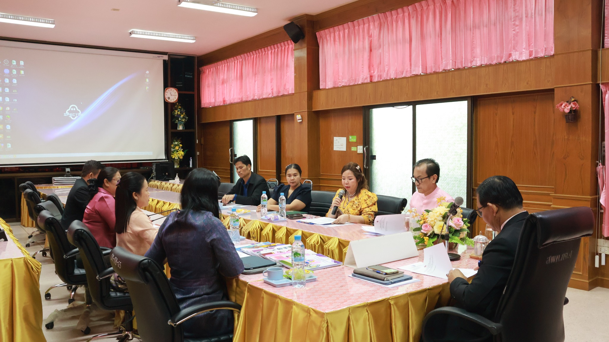 การประชุมคณะกรรมการคัดเลือกผลงานวิธีปฏิบัติที่เป็นเลิศ 12.9.67.5