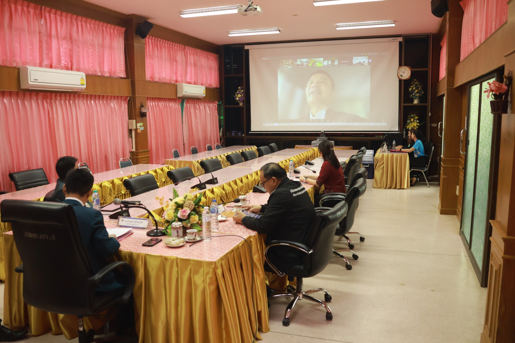 ประชุมสุขาดี 030968 1