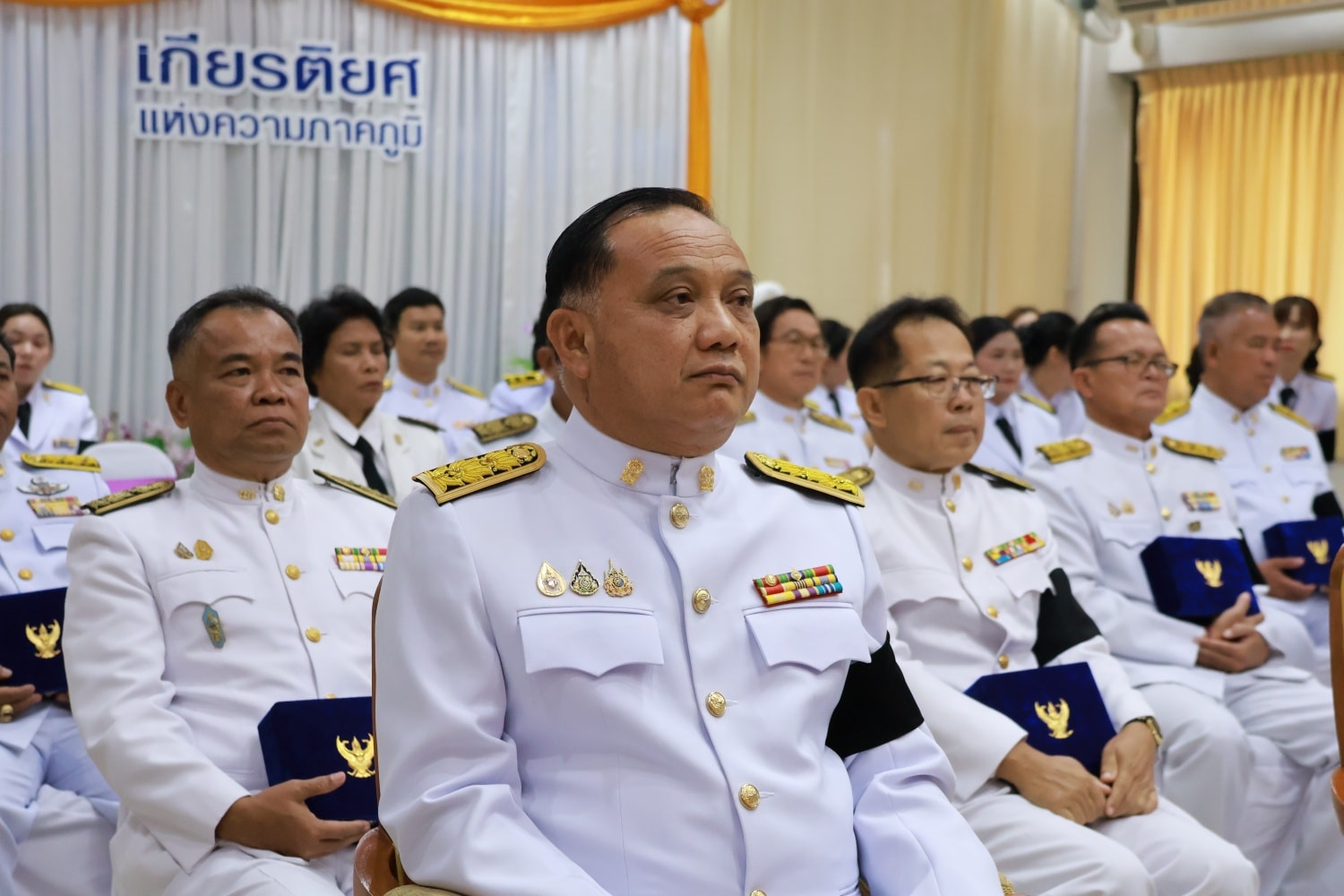 รับเครื่องราช 111168 3