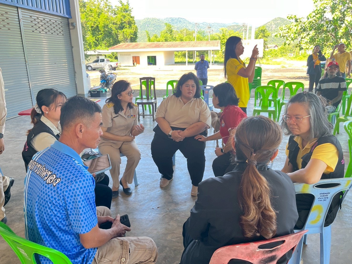 ลงพื้นที่ช่วยนักเรียนหนองสำโรง 061068 2