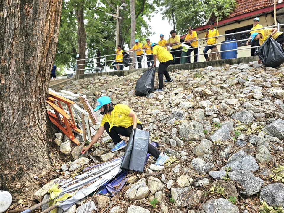 ร่วมกิจกรรมจิตอาสาปรับปรุงภูมิทัศน์ 12.8.6.10