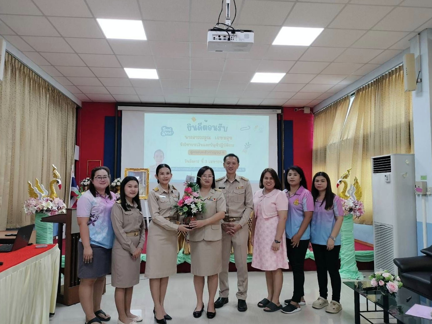 ร่วมแสดงความยินดีนางสาววะลูณ เกษมสุข 1