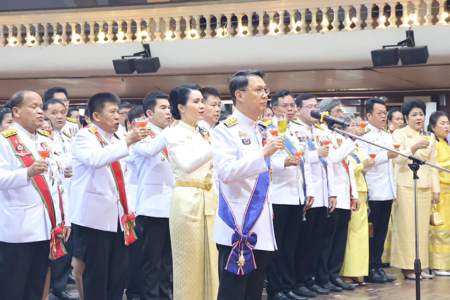 เข้าร่วมงานสโมสรสันนิบาตเฉลิมพระเกียรติพระบาทสมเด็จพระเจ้าอยู่หัว 29.7.67.2