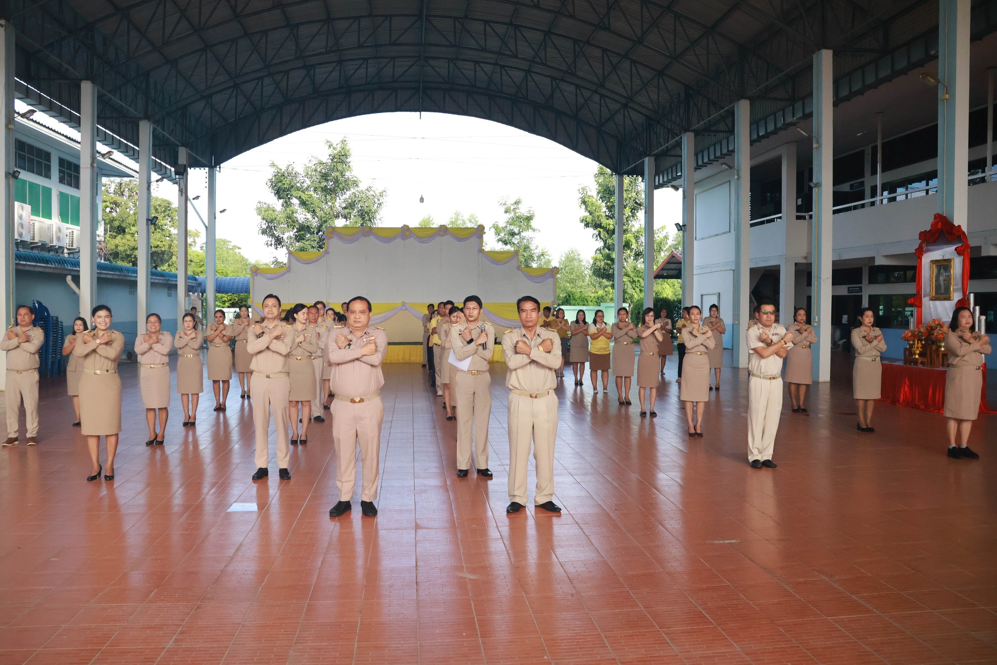 เข้าแถว080968 1