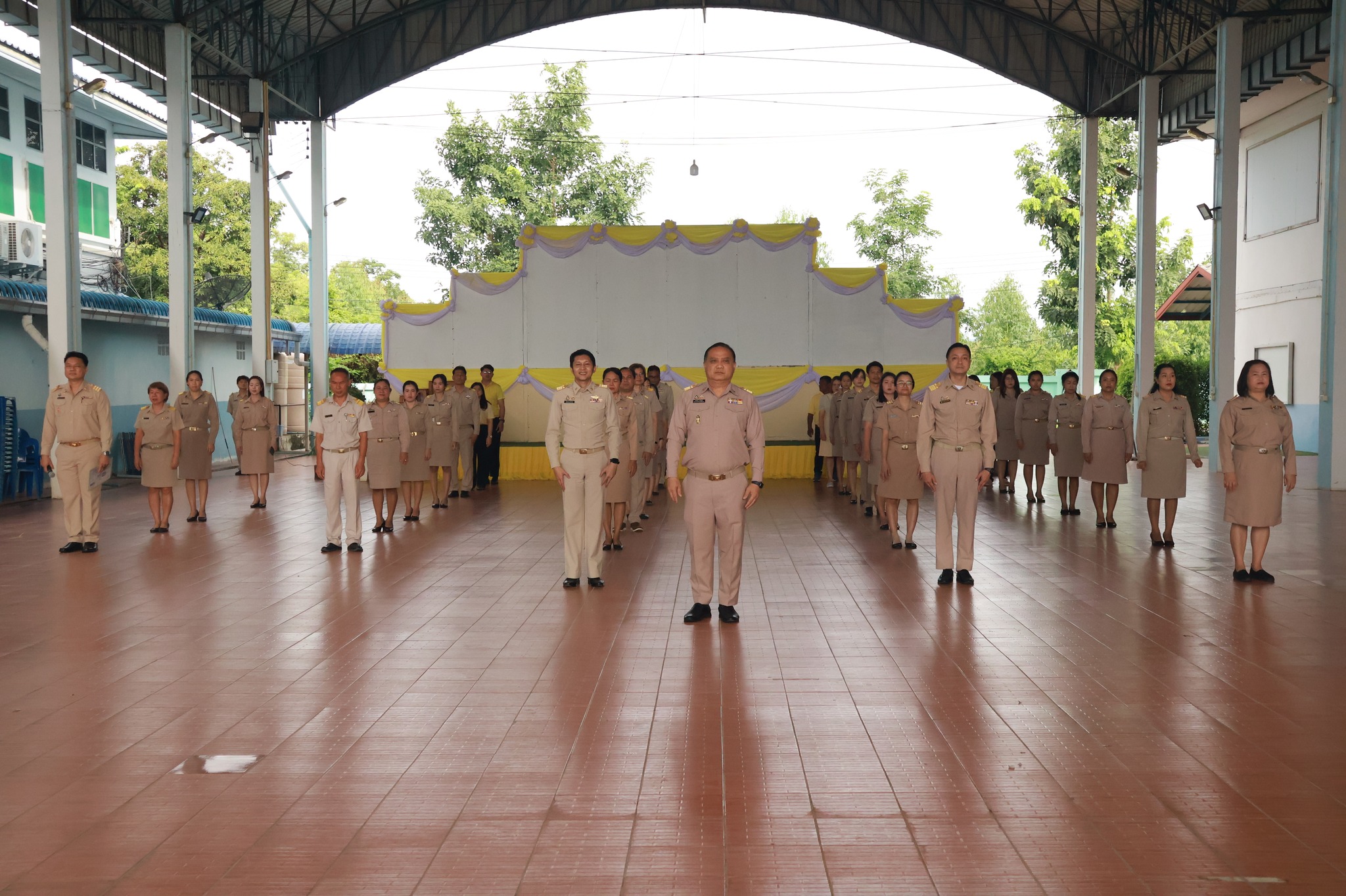 เข้าแถว250868 1