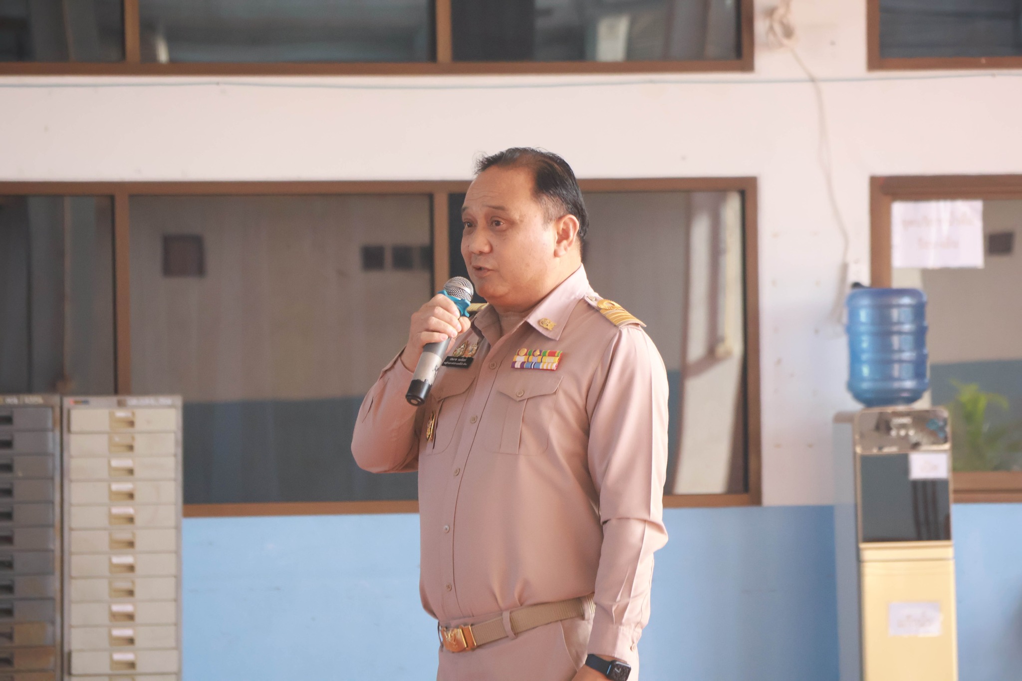 เข้าแถว 061068 2