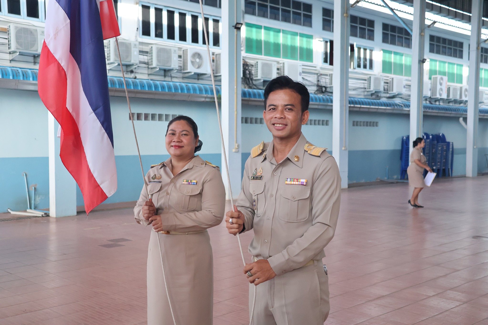เข้าแถว 090668 2
