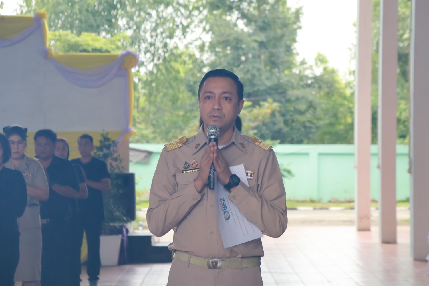 เข้าแถว 101168 3