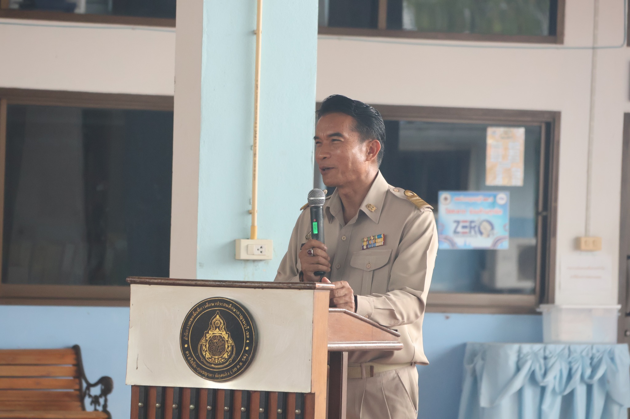 เข้าแถว 260568 2