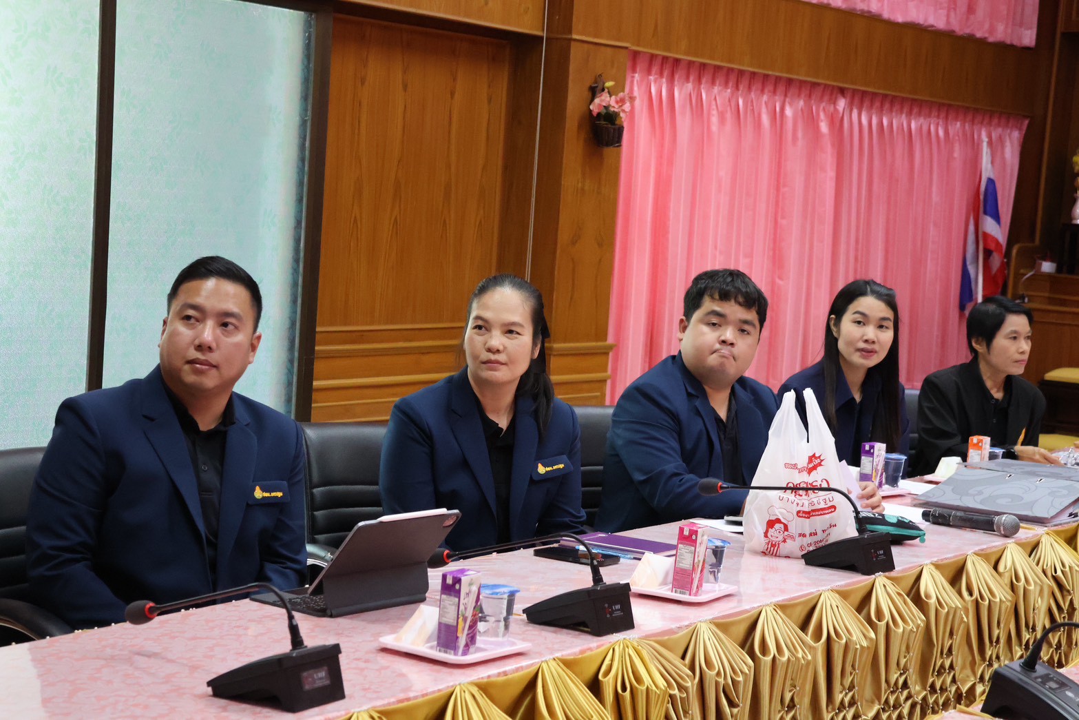 LINE ALBUM 11269 260211 10 0