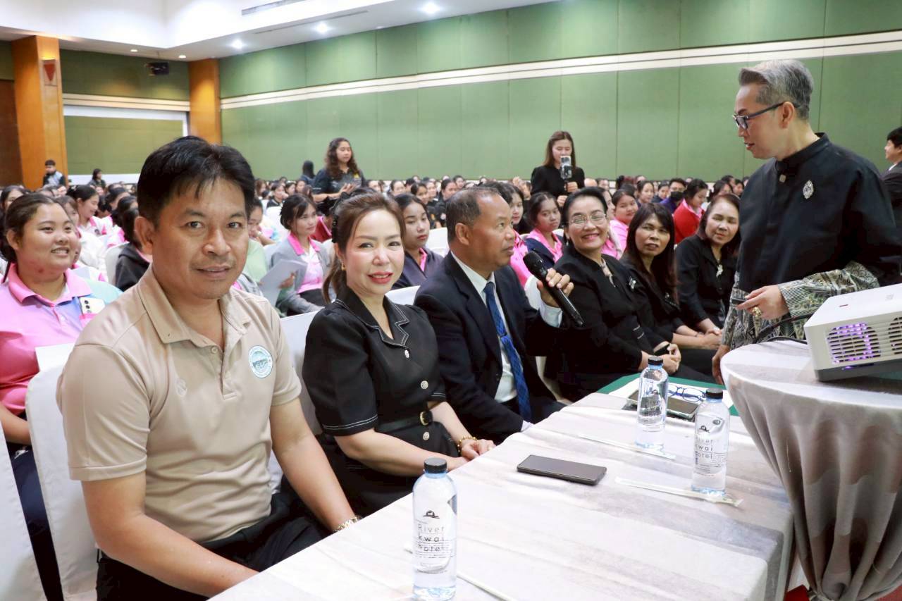 LINE ALBUM วางมือถือ 260318 12 0